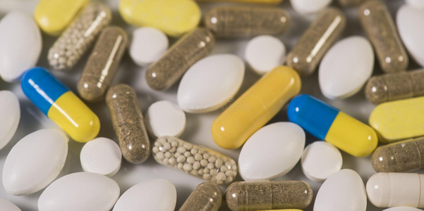 探索药丸片剂的多彩世界 小小药片背后的科学奥秘